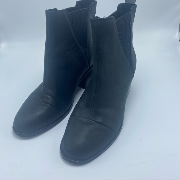 Toms Everly Black Heeled Boot Women’s Size 9 Leather Block Heel - Picture 2 of 8